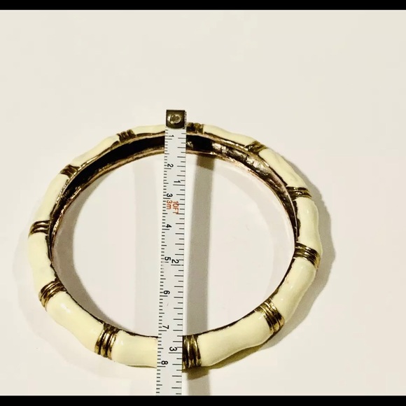 Vintage Ivory Enamel Bangle Bracelet - Picture 3 of 3